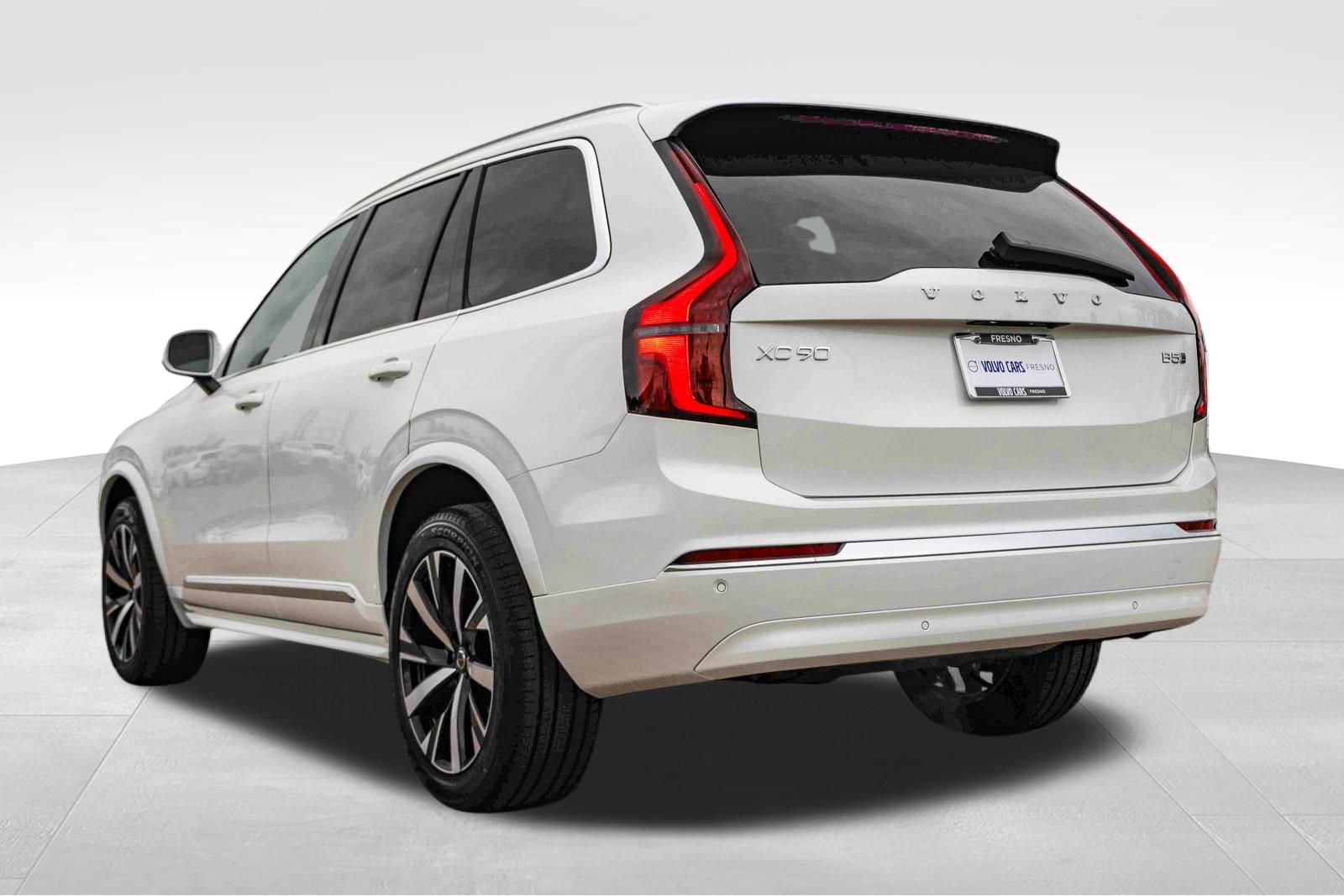 New 2026 Volvo XC90 B5 Core image 7