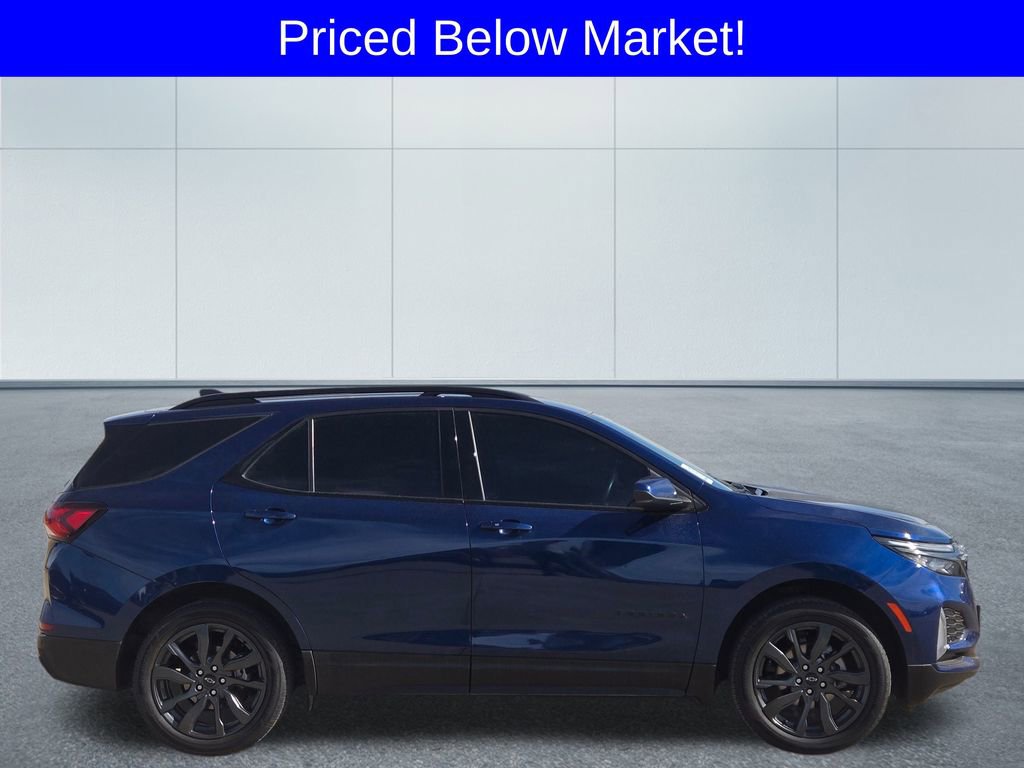 Used 2022 Chevrolet Equinox RS image 3