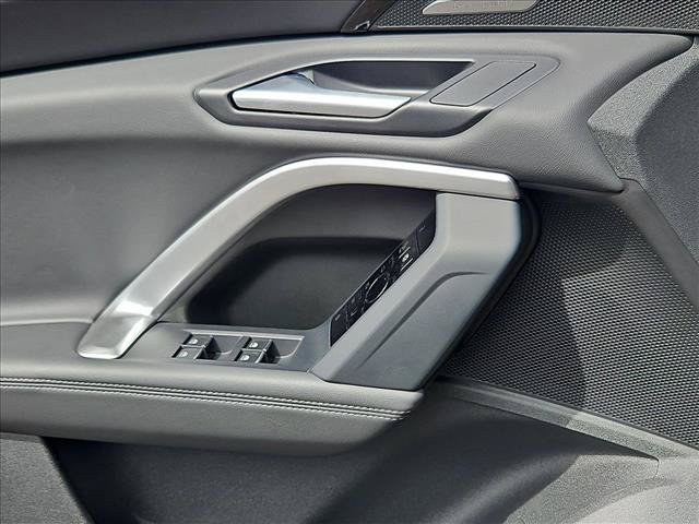 Certified 2025 Audi Q5 Premium AWD/4WD image 11