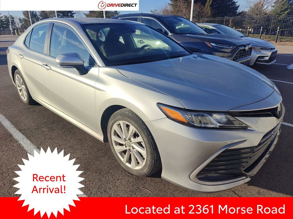 Used 2023 Toyota Camry LE image 1