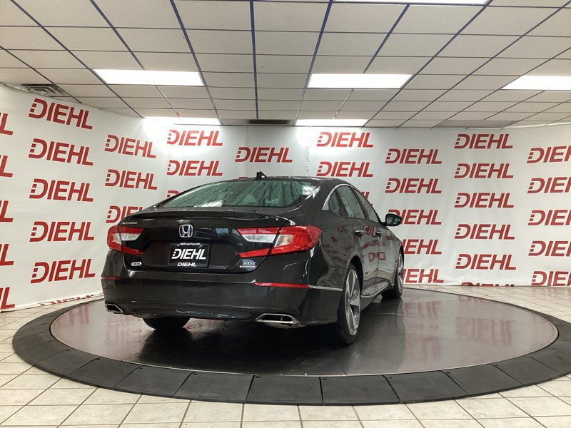 Used 2018 Honda Accord Touring image 7