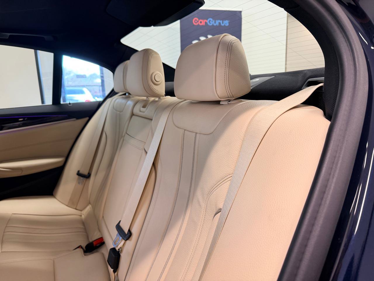 Used 2019 BMW 530i w/ Convenience Package RWD image 25