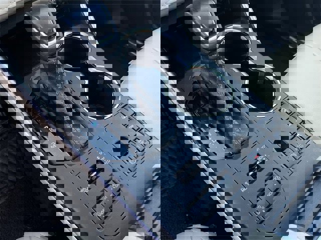 Used 2023 Toyota Highlander XLE image 22