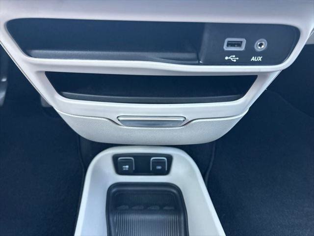 Certified 2020 Chrysler Pacifica Touring FWD image 26