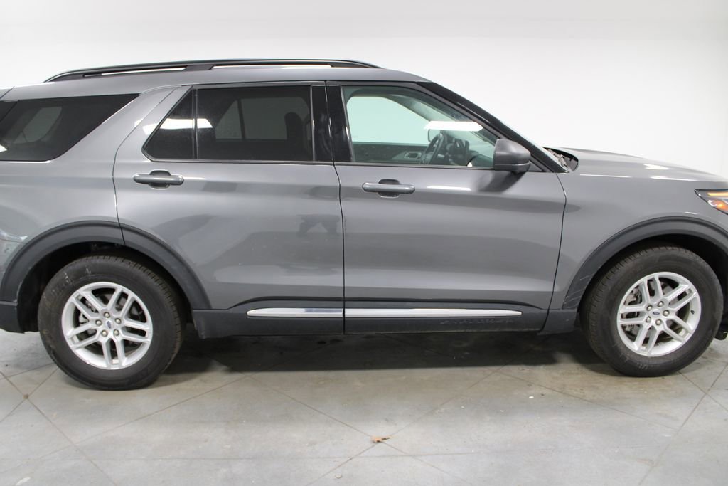 Used 2025 Ford Explorer Active image 11