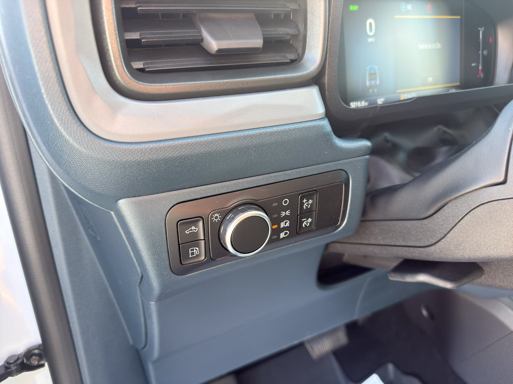 Used 2025 Ford Maverick XL FWD image 12