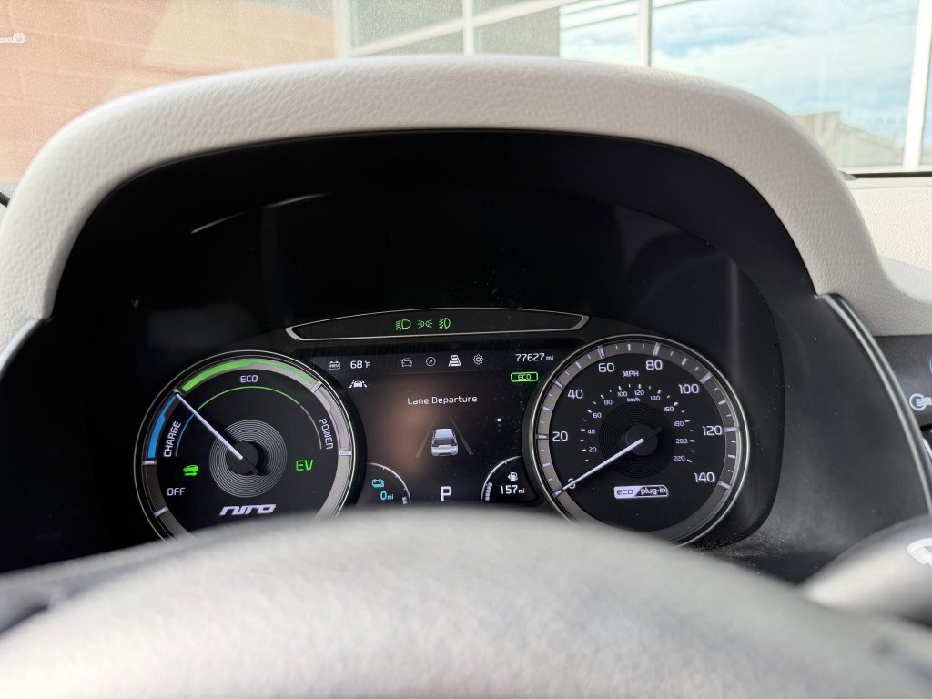 Used 2019 Kia Niro EX Premium w/ Sunroof Package FWD image 19