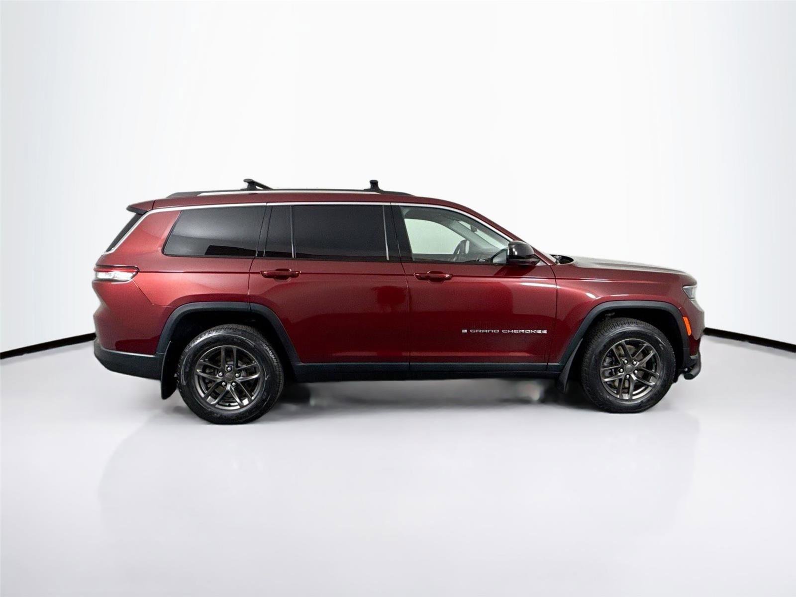 Used 2023 Jeep Grand Cherokee L Laredo w/ Luxury Tech Group I image 5