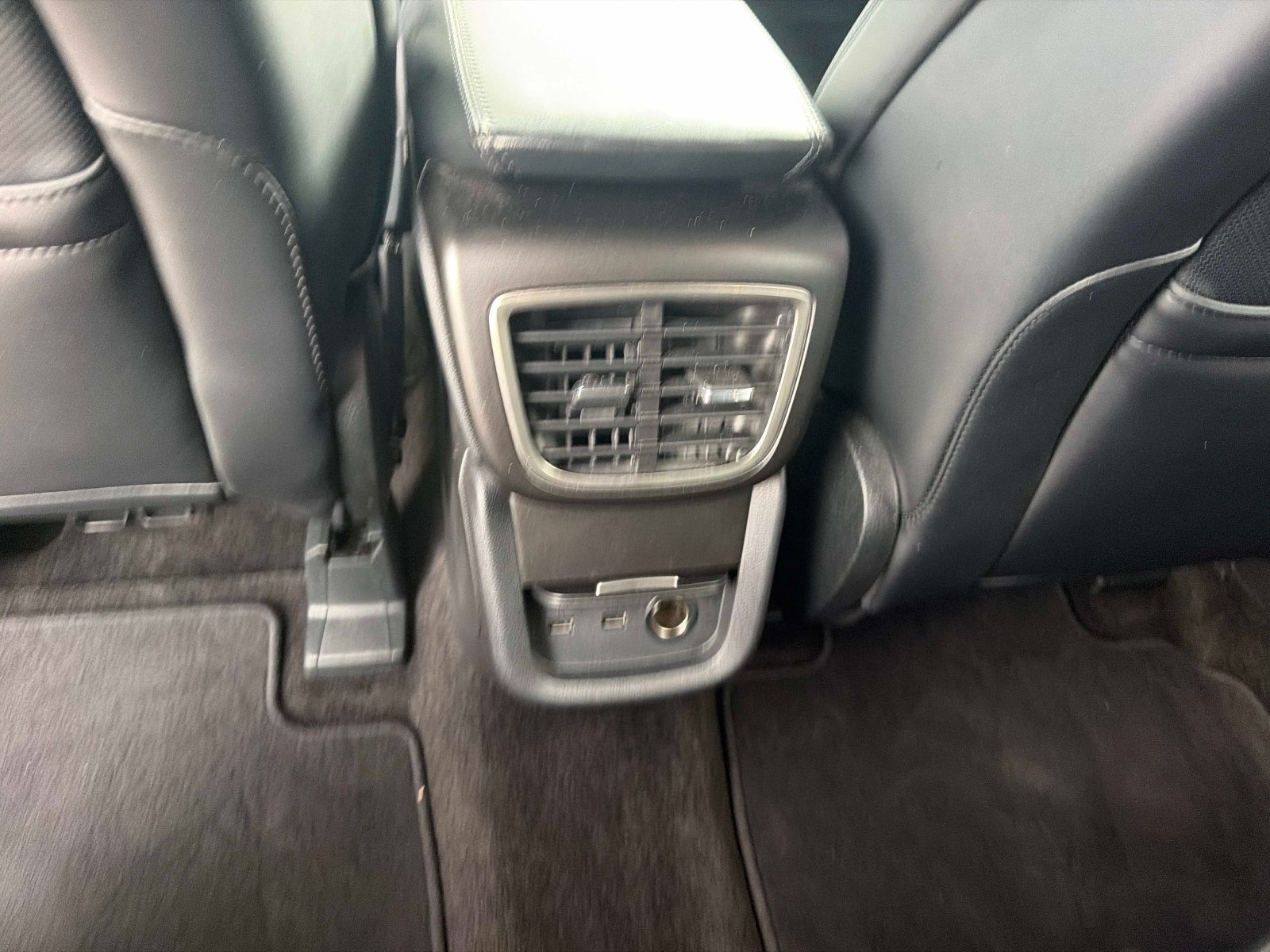Used 2018 Lincoln MKX Reserve FWD image 17