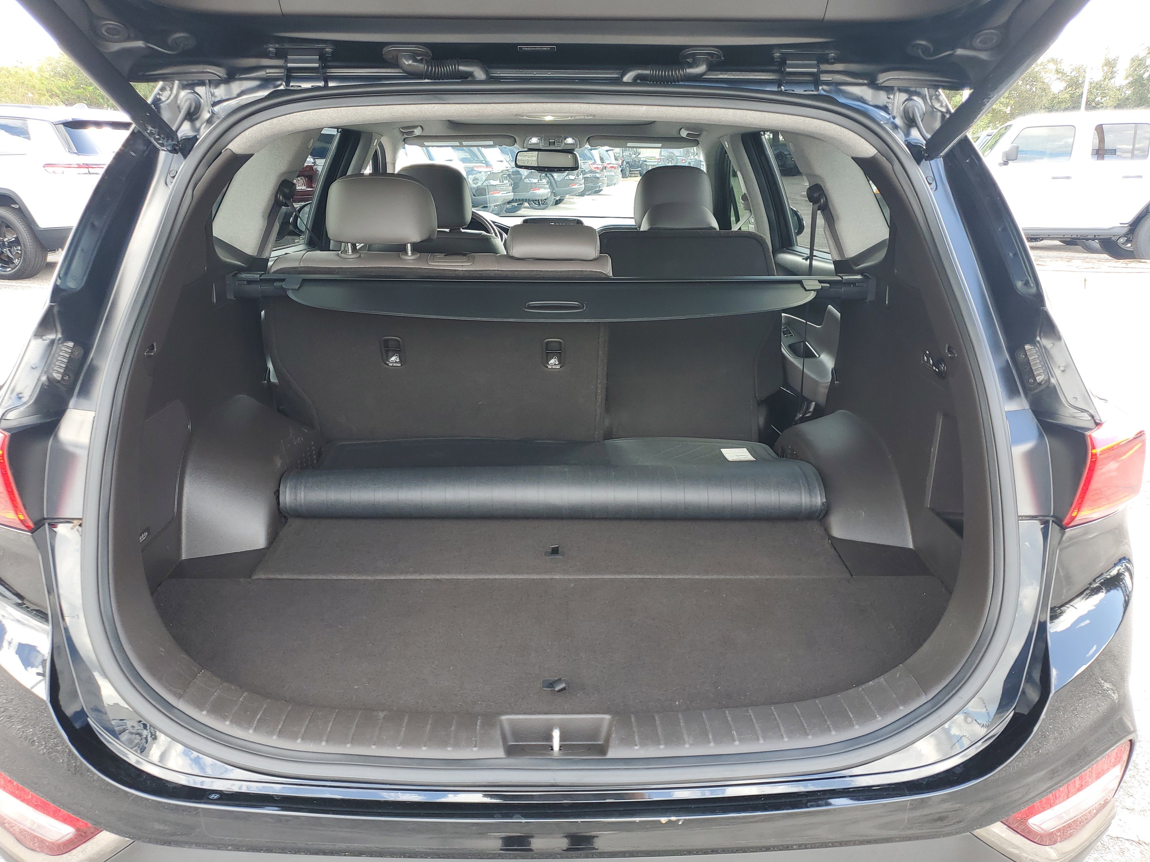 Used 2019 Hyundai Santa Fe FWD image 5