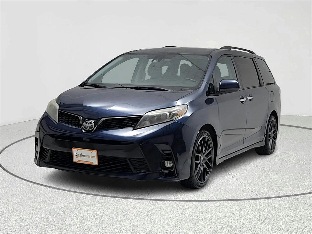 Used 2018 Toyota Sienna SE