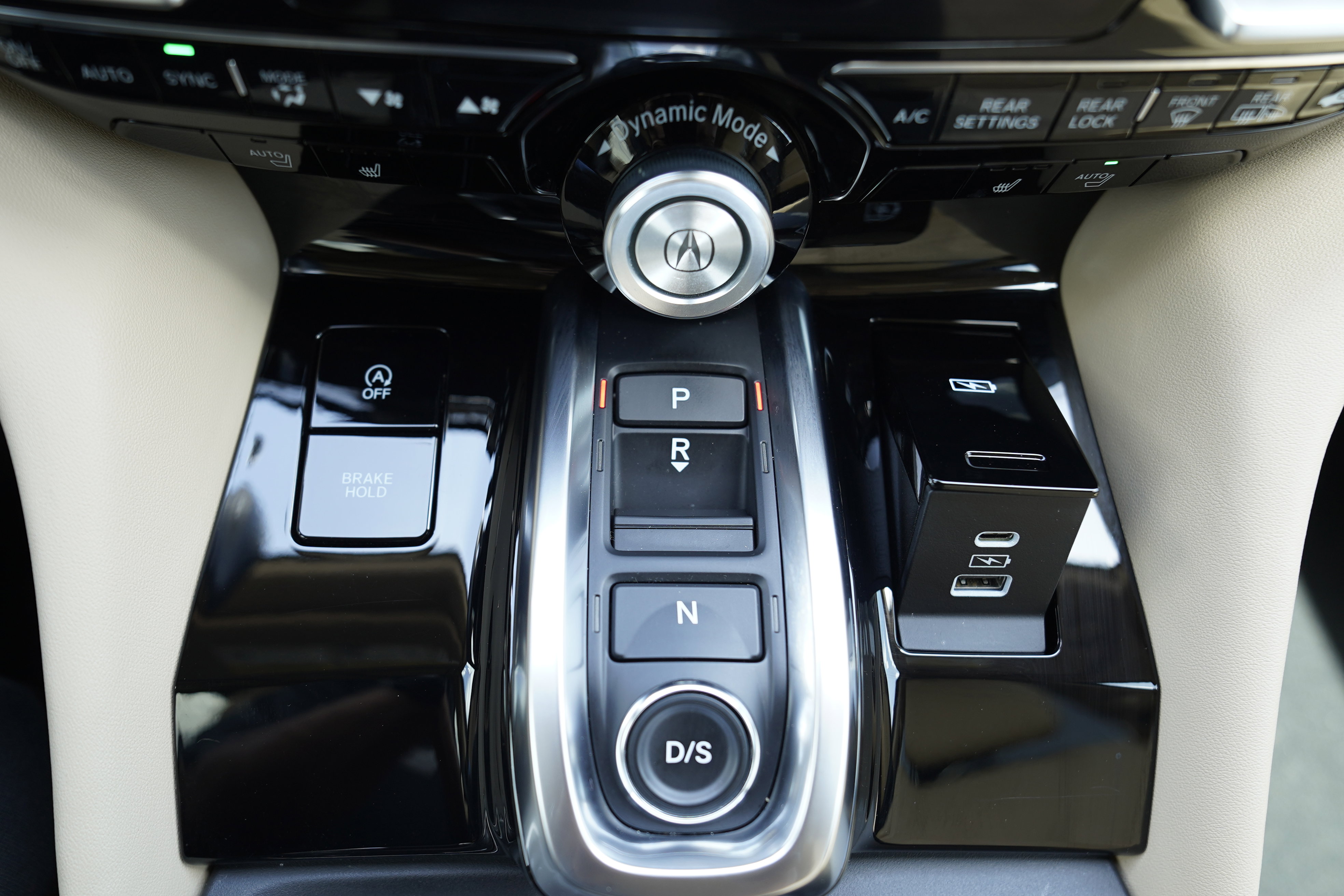 Used 2024 Acura MDX SH-AWD w/ Technology Package image 34