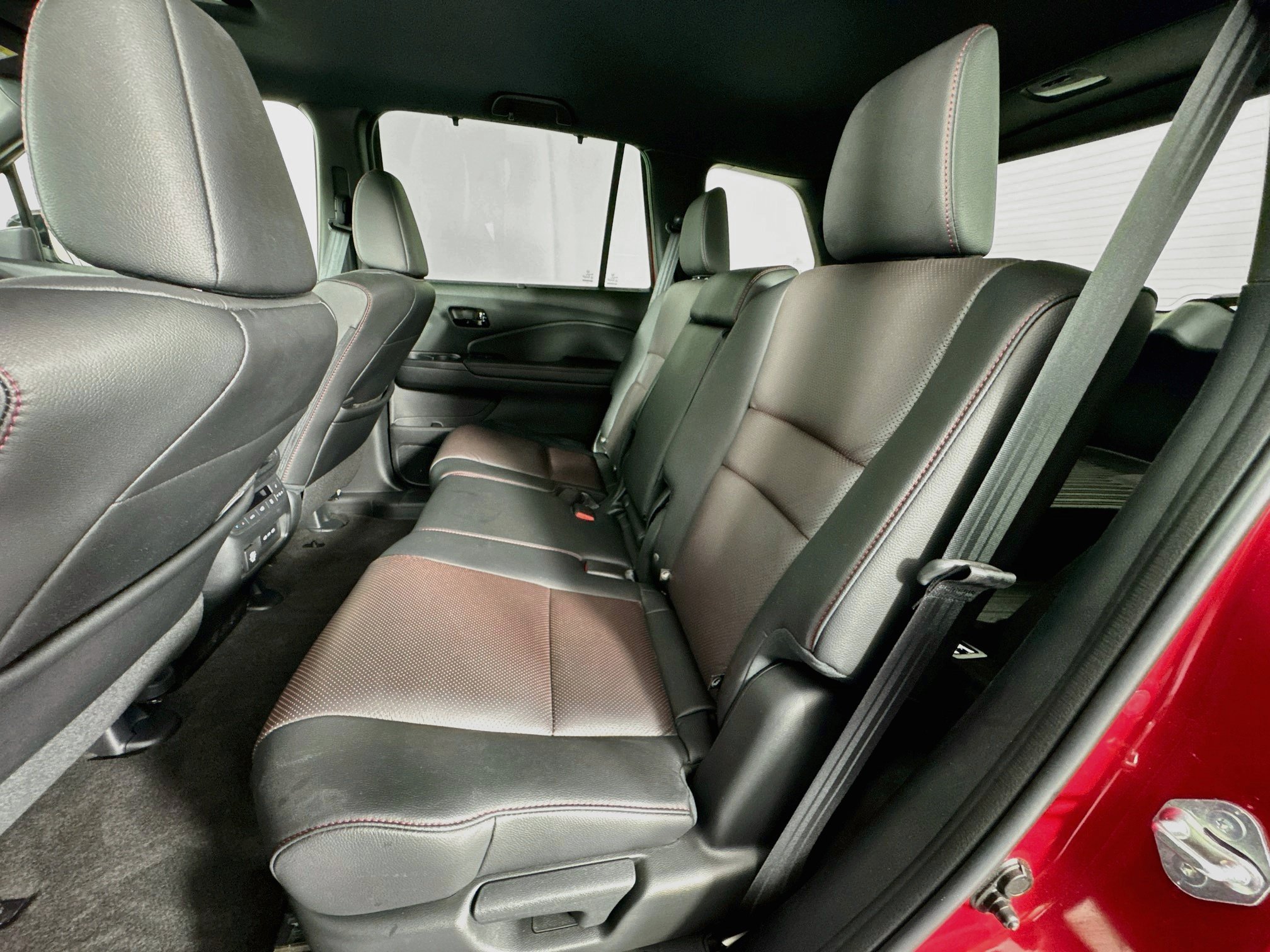 Certified 2024 Honda Passport Black Edition image 25