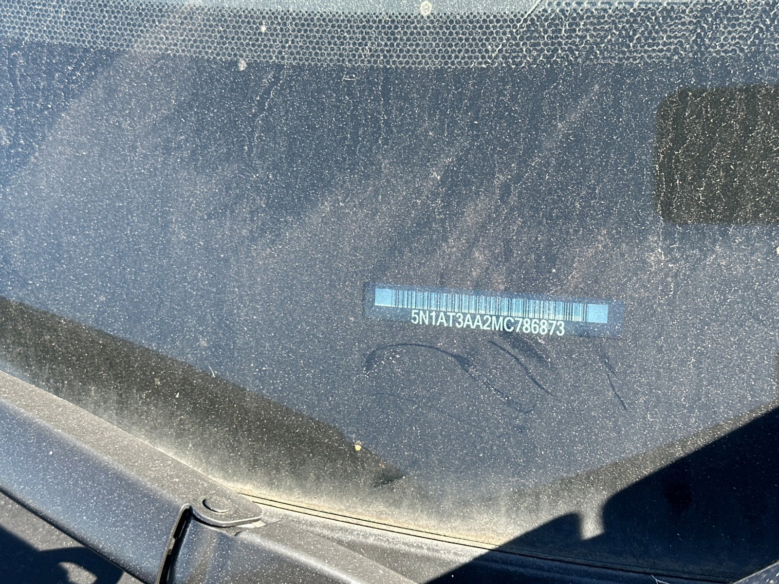 Used 2021 Nissan Rogue S image 2