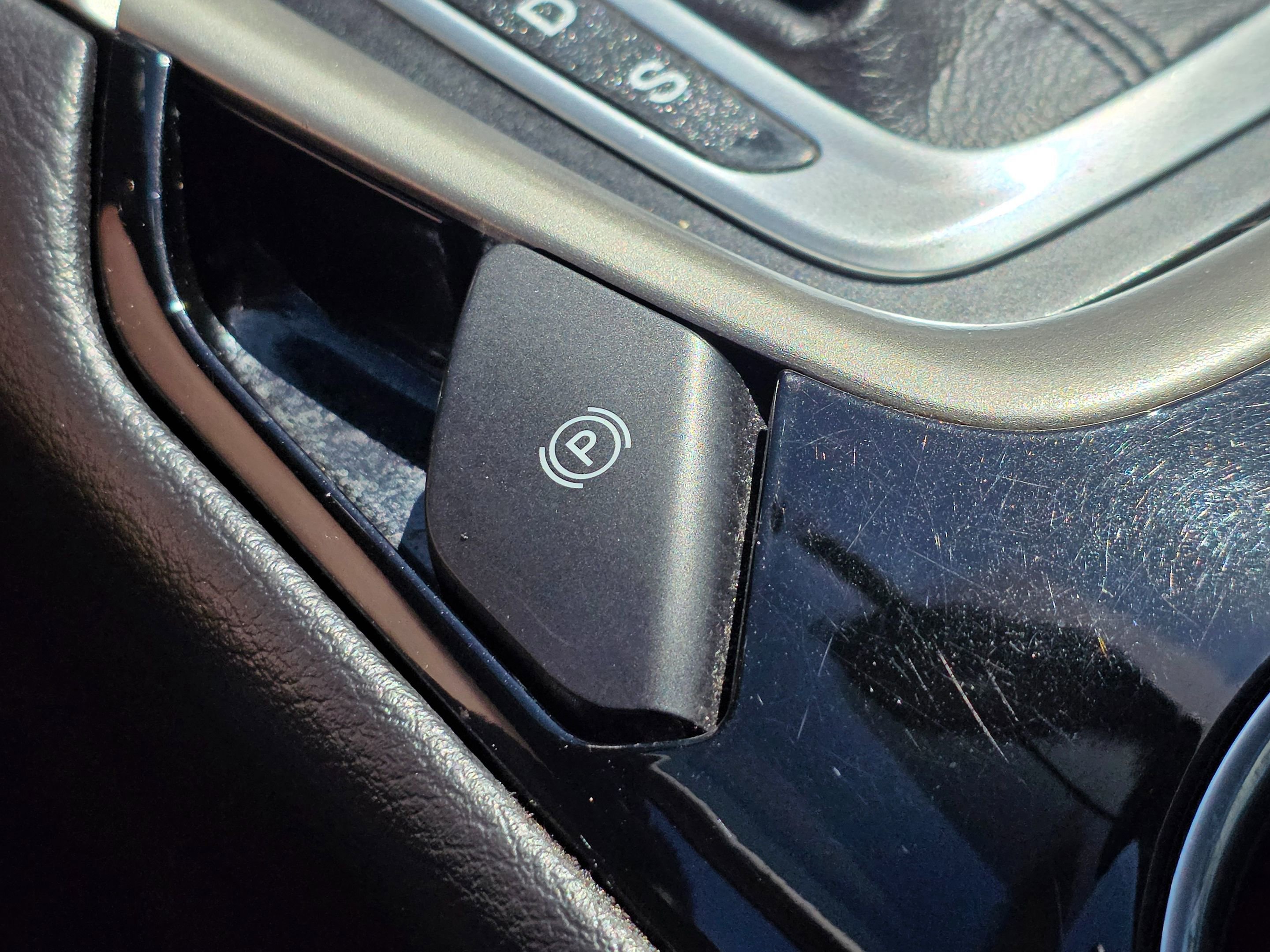 Used 2015 Ford Fusion SE w/ Equipment Group 202A FWD image 34
