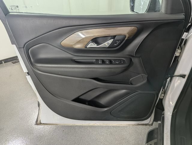 Used 2018 GMC Terrain SLE w/ GMC Pro Grade Package AWD/4WD image 9