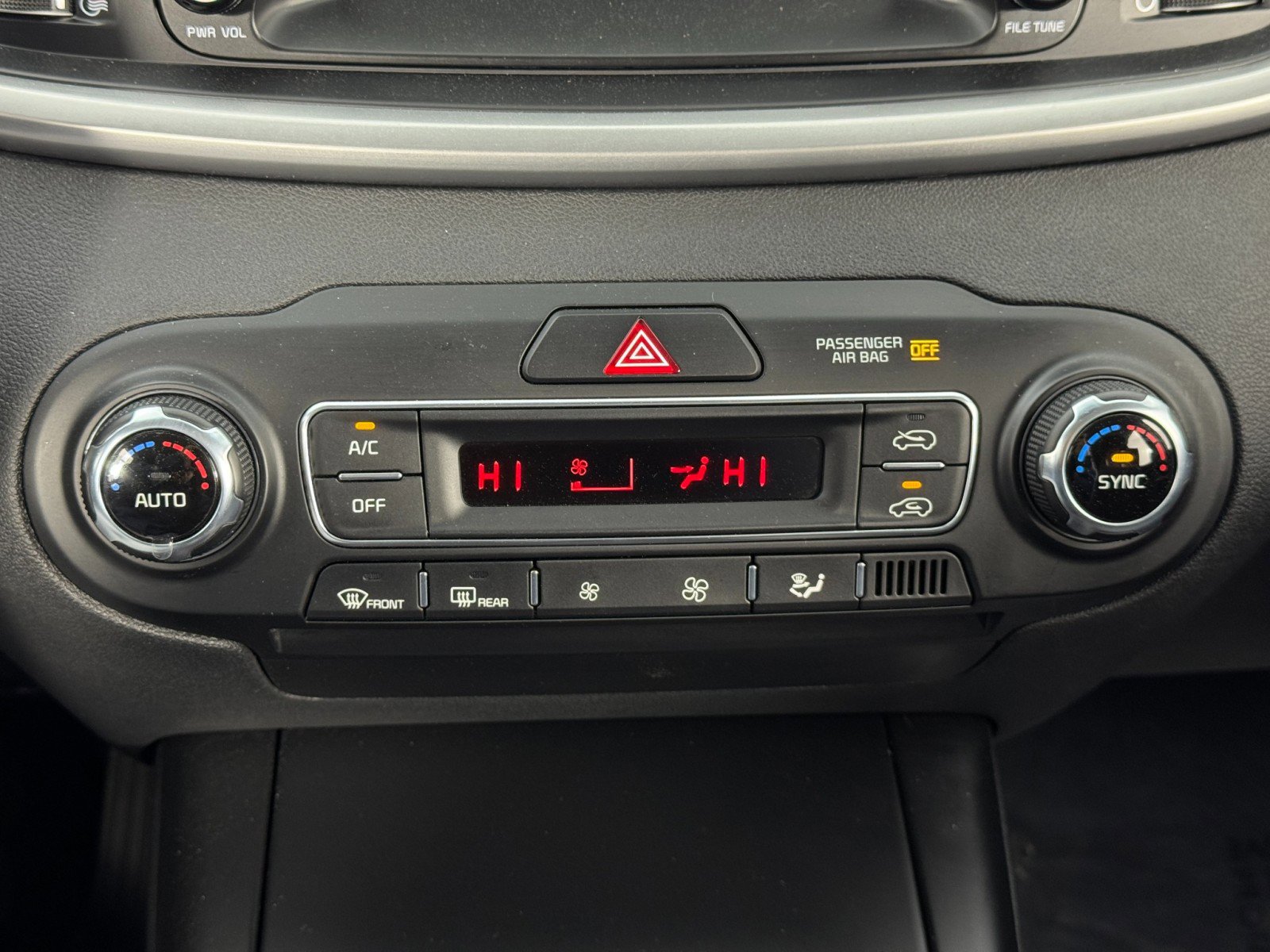 Used 2019 Kia Sorento LX image 24