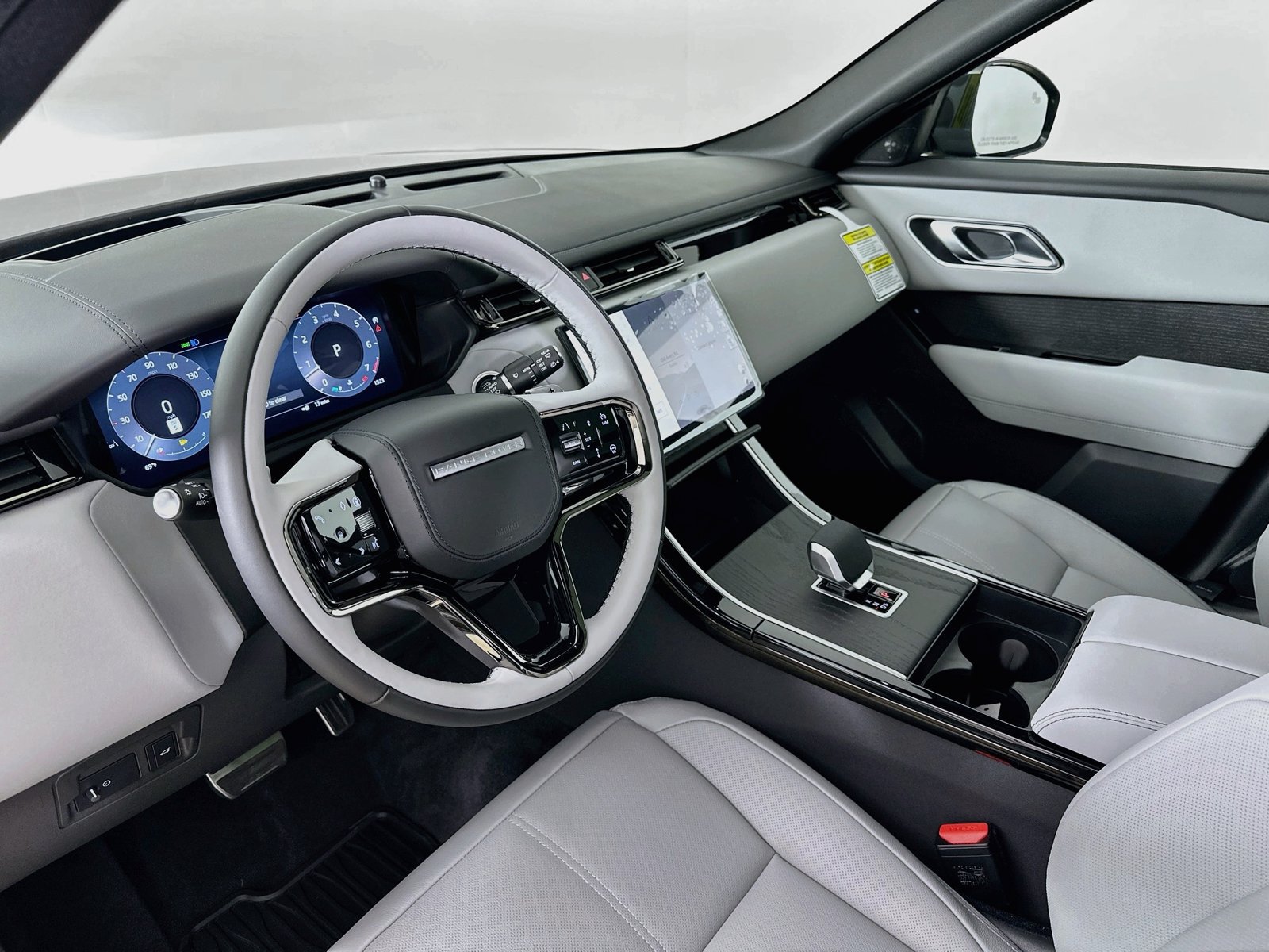 New 2026 Land Rover Range Rover Velar Belgravia AWD/4WD image 34