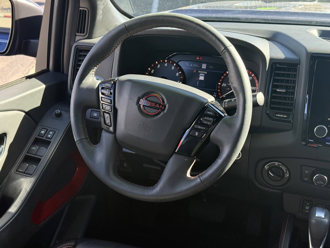 Used 2023 Nissan Frontier PRO-4X w/ Pro-4X Premium Package image 22