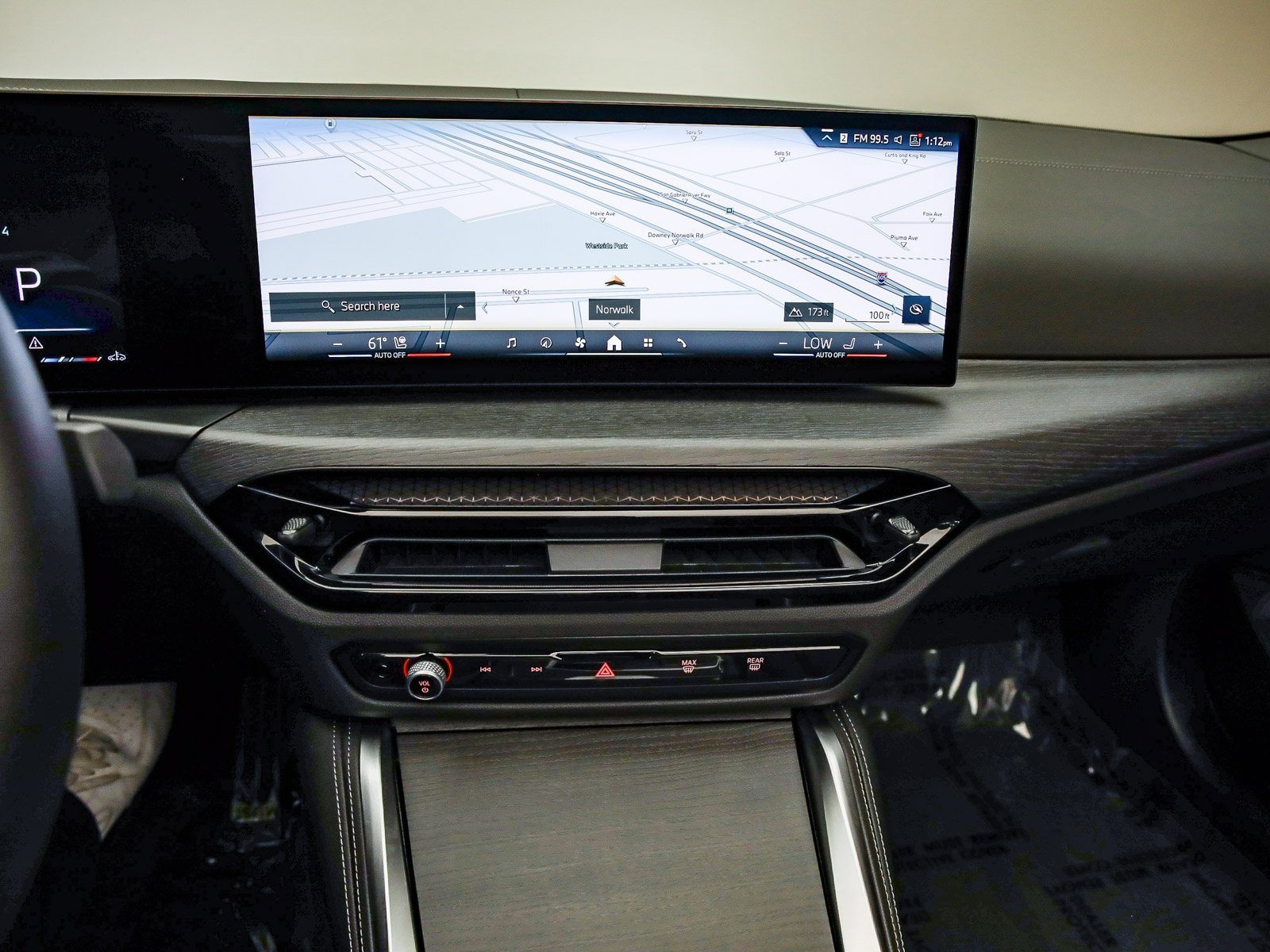 Used 2025 BMW 430i Convertible w/ M Sport Package image 23