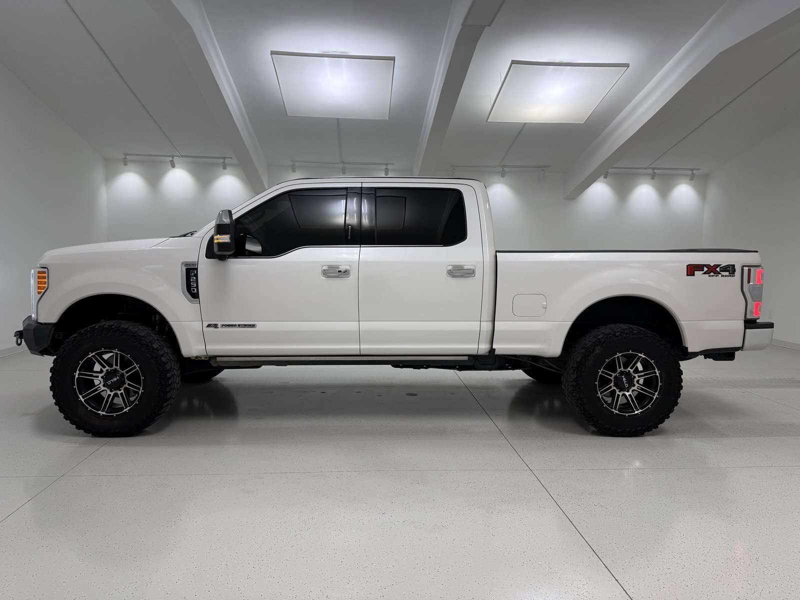 Used 2019 Ford F250 Platinum w/ Platinum Ultimate Package image 5