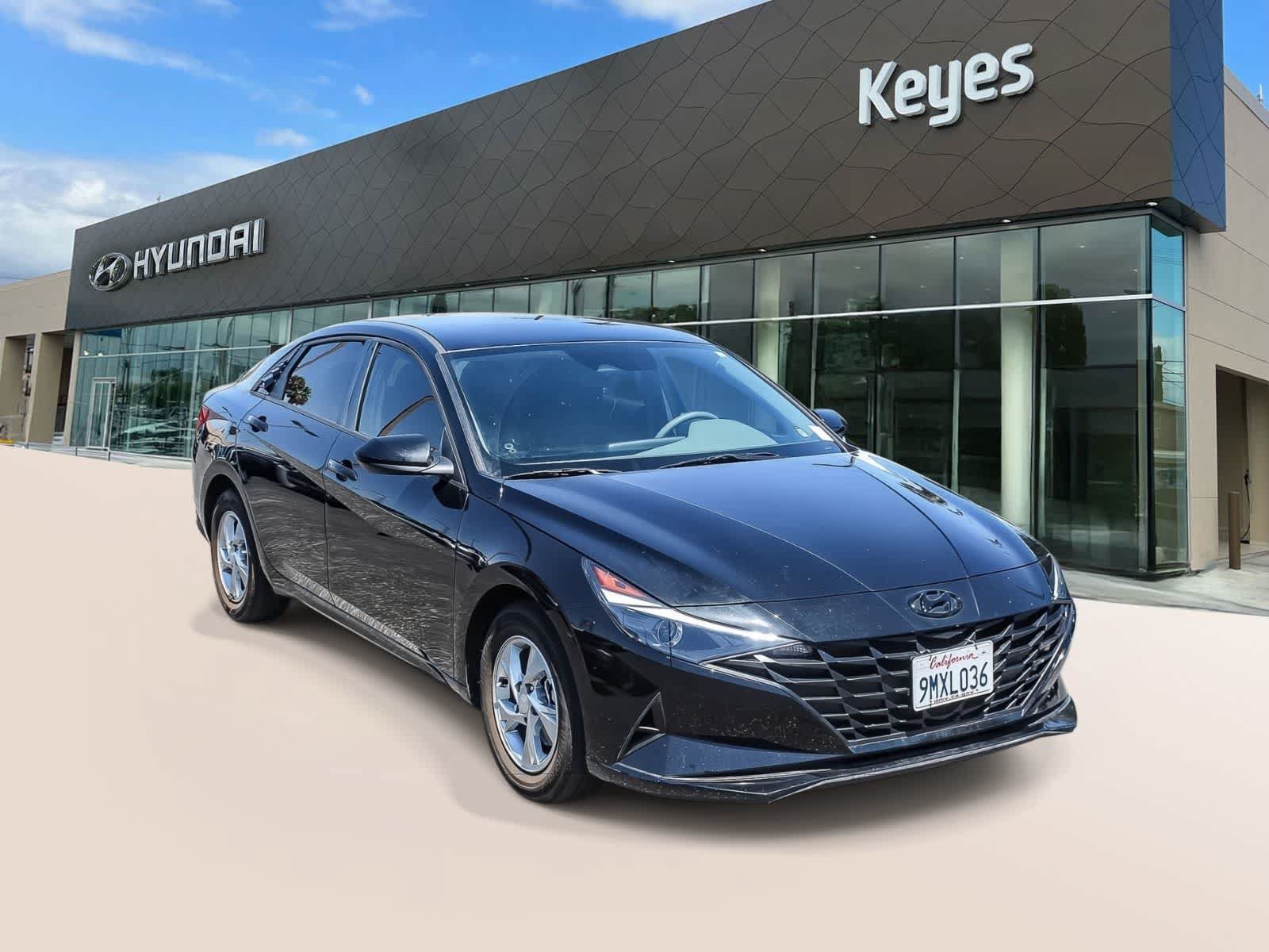 Certified 2023 Hyundai Elantra SE FWD image 3