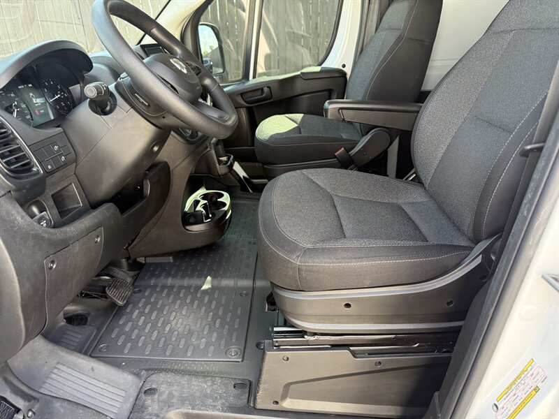 Used 2023 RAM ProMaster 1500 w/ Driver Convenience Group FWD image 12