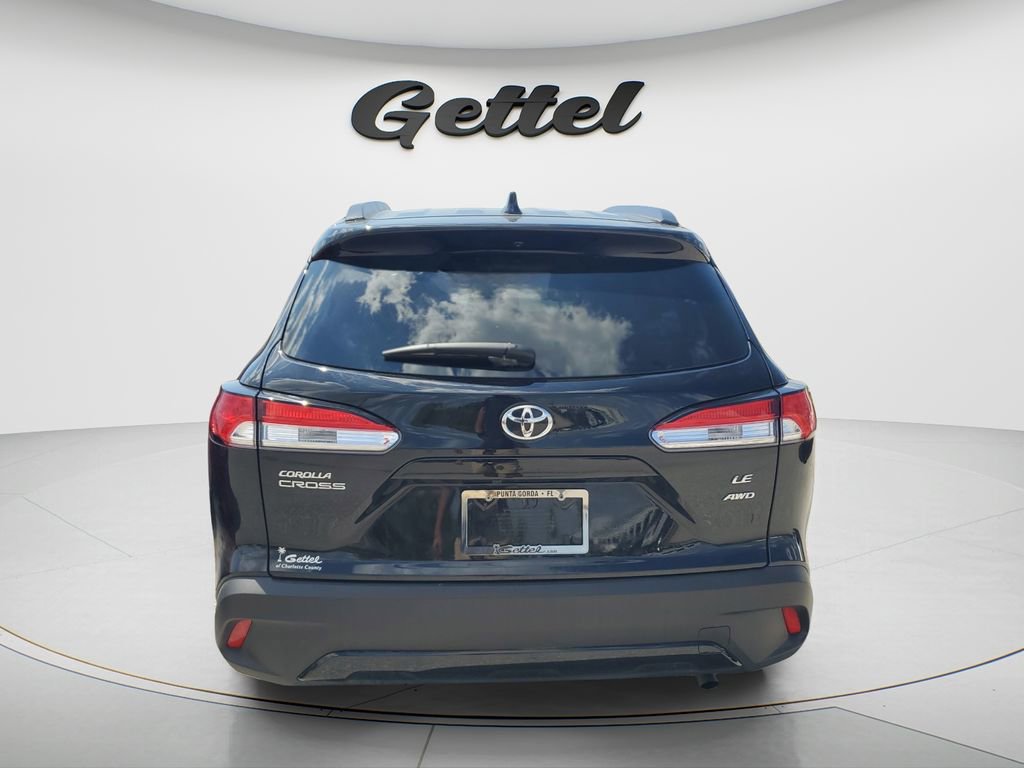 Certified 2023 Toyota Corolla Cross LE w/ Moonroof Package image 4