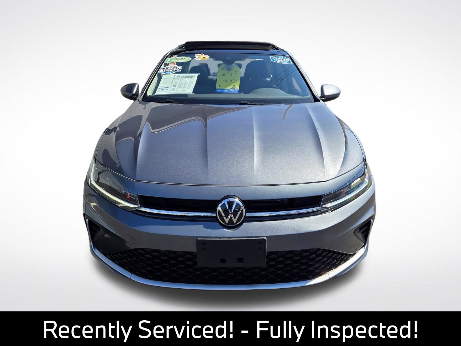 Used 2025 Volkswagen Jetta SE image 3