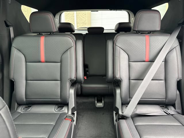 New 2026 Chevrolet Traverse RS w/ LPO, Floor Liner Package AWD/4WD image 33