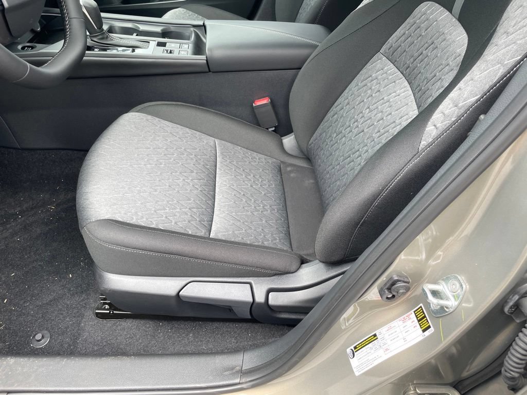 New 2026 Nissan Sentra SV w/ SV Convenience Package FWD image 11