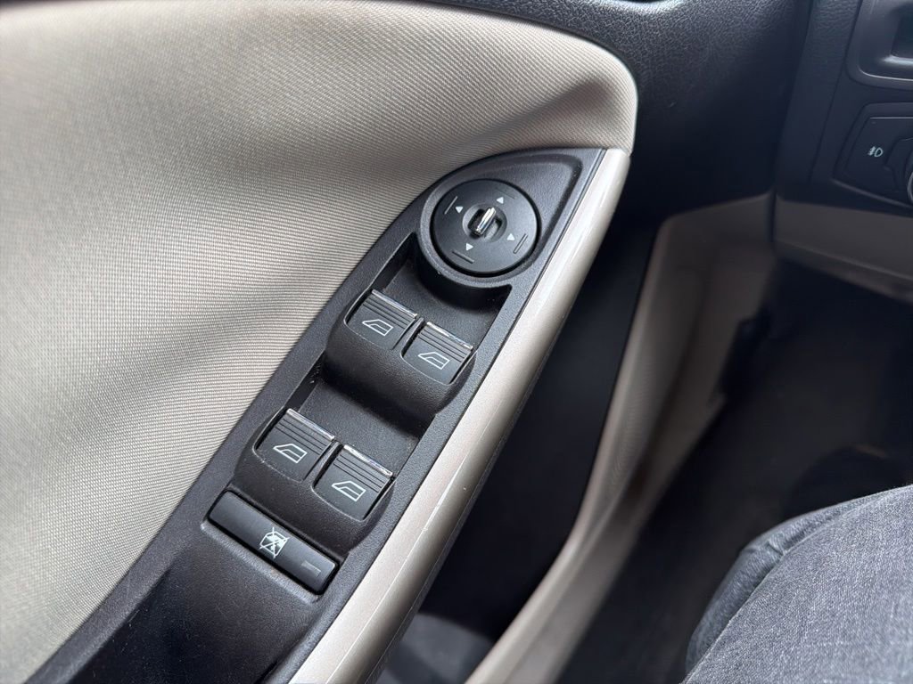 Used 2012 Ford Focus SEL FWD image 17