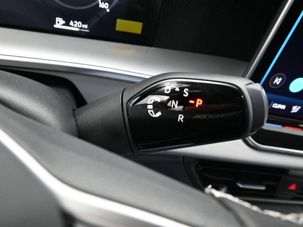 New 2026 Volkswagen Tiguan SE image 15