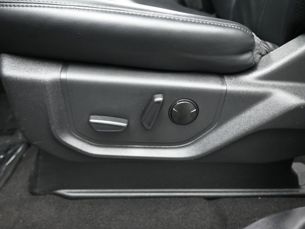 Used 2024 Ford Expedition Max XLT image 10