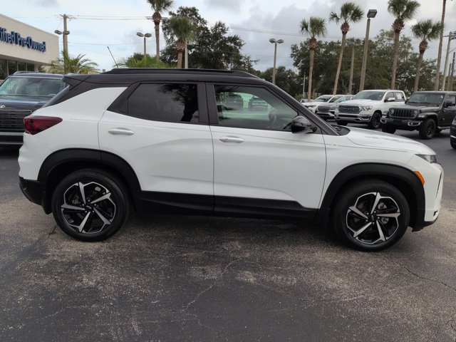 Used 2023 Chevrolet TrailBlazer RS w/ Sun and Liftgate Package FWD image 3