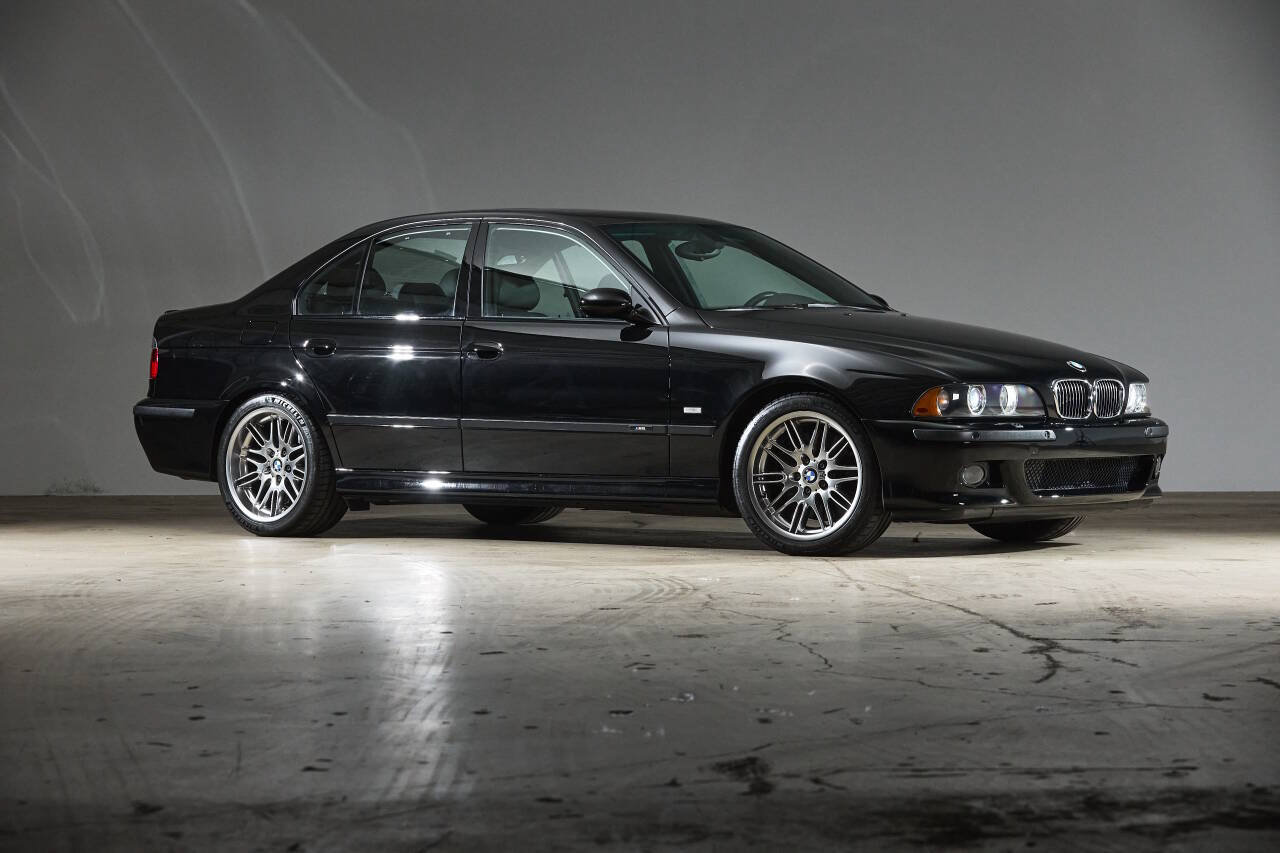 Used 2003 BMW M5 RWD image 3