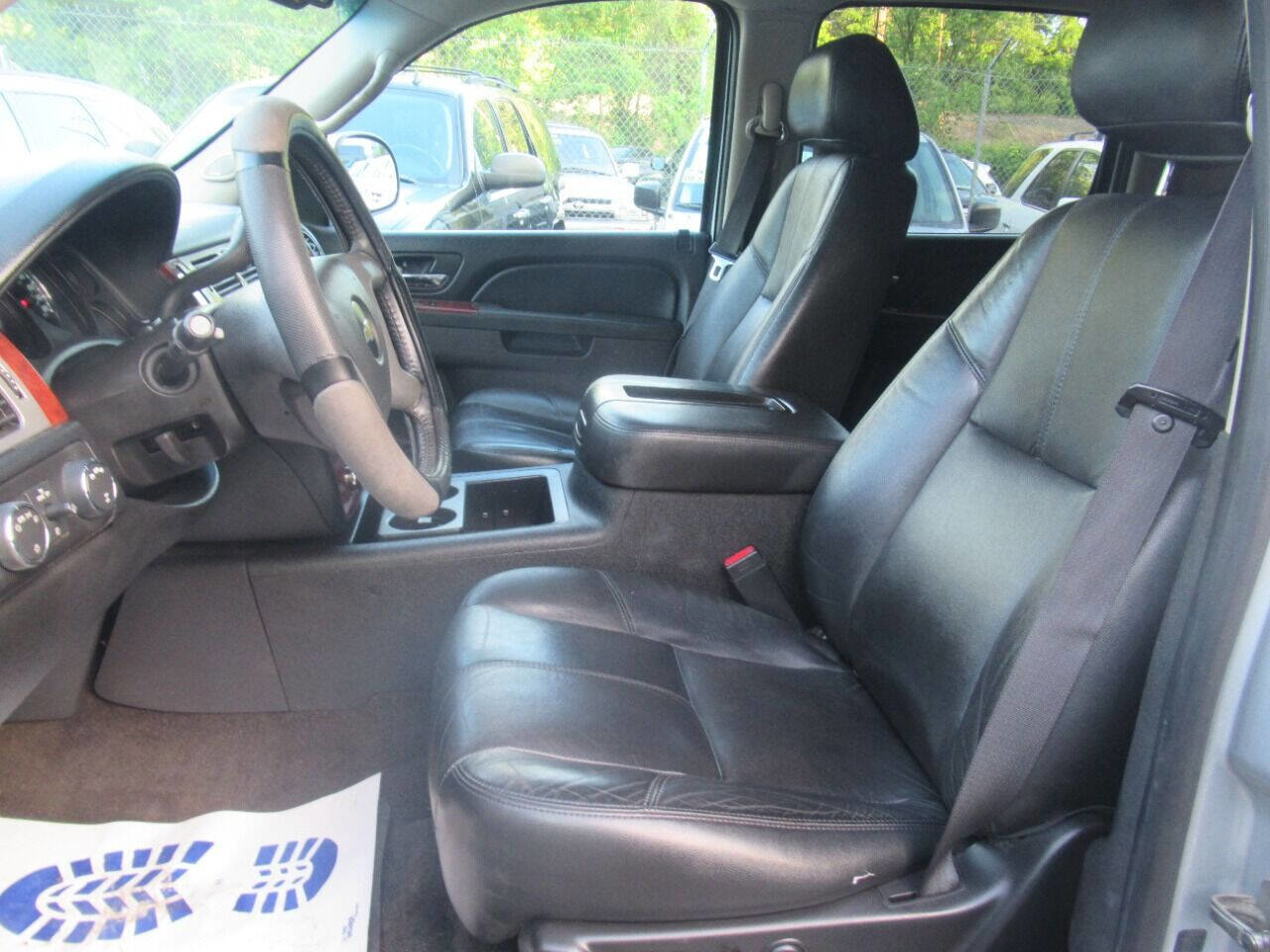 Used 2012 Chevrolet Suburban LT w/ Luxury Package image 21