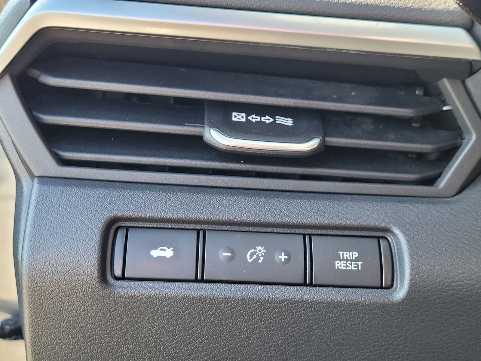 Used 2022 Nissan Altima 2.5 SR FWD image 28