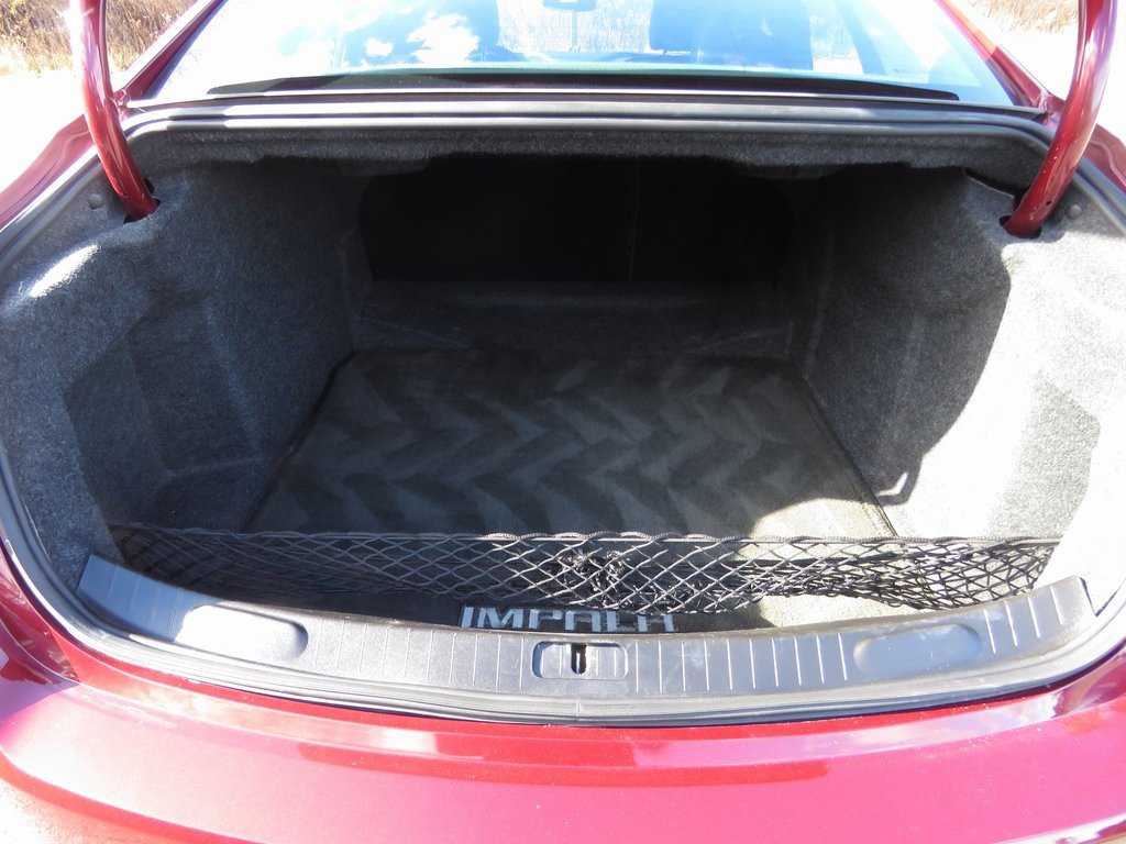 Used 2016 Chevrolet Impala LT w/ Convenience Package image 18