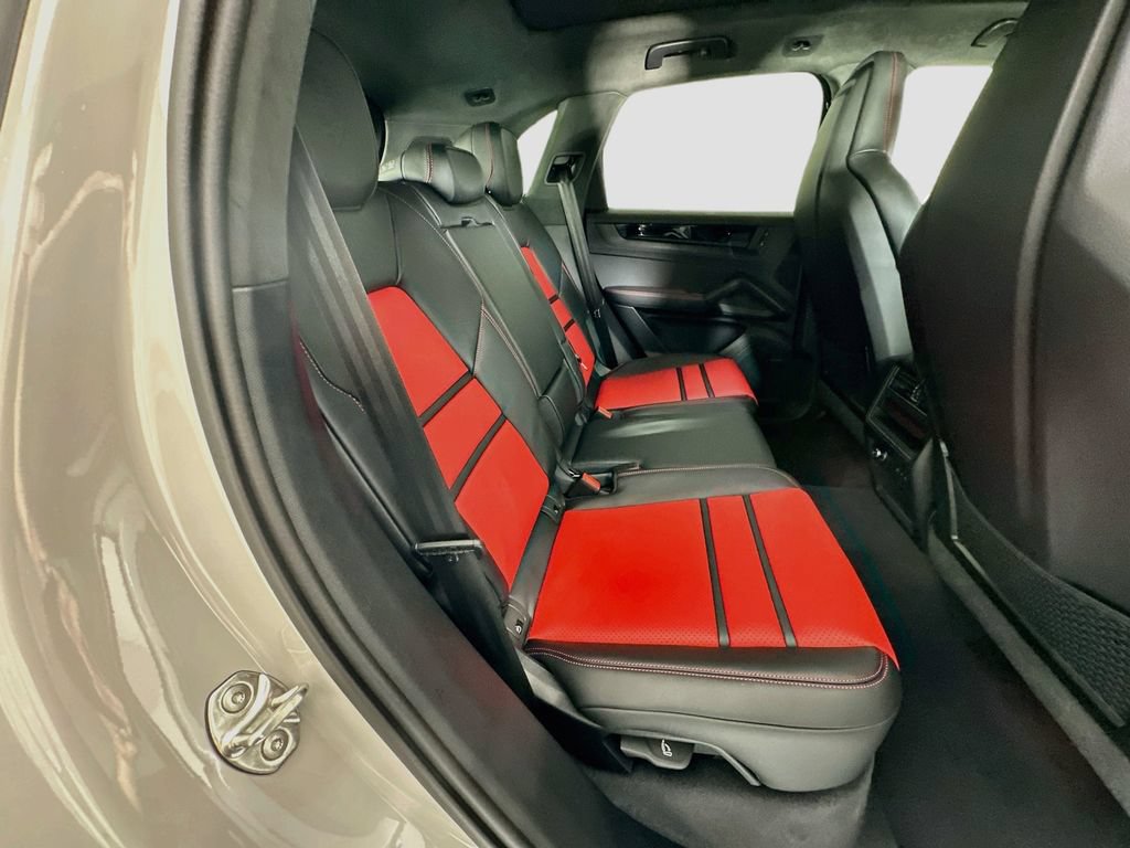 New 2026 Porsche Cayenne GTS AWD/4WD image 29