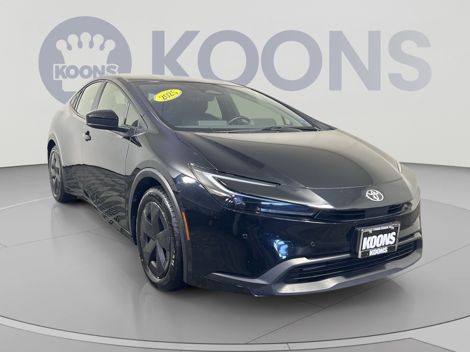 Used 2025 Toyota Prius LE FWD image 10