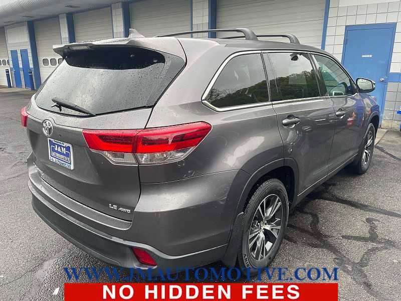 Used 2018 Toyota Highlander Plus AWD/4WD image 3