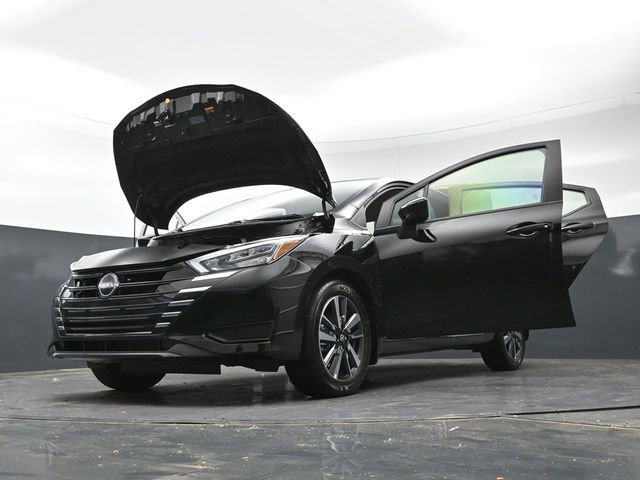 Used 2025 Nissan Versa SV w/ Trunk Package image 43