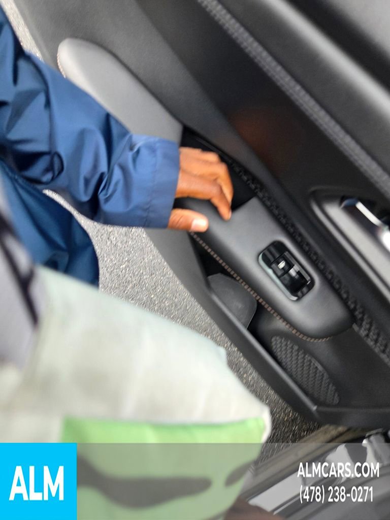 Used 2023 Nissan Ariya FWD image 15