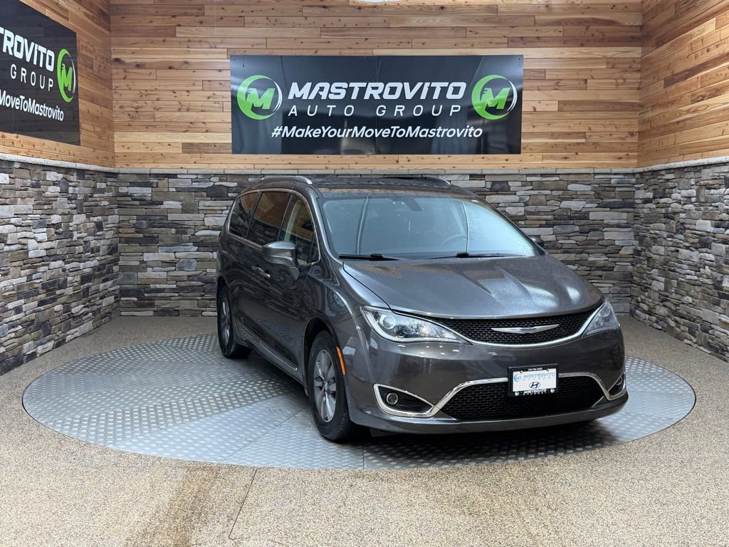 Used 2019 Chrysler Pacifica Touring-L Plus video 2