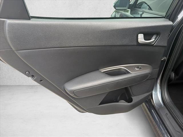 Used 2020 Kia Optima SE FWD image 16