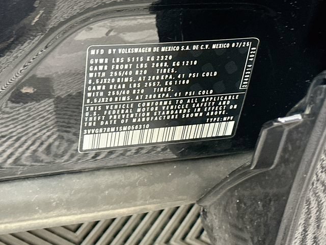 Certified 2025 Volkswagen Tiguan SE R-Line AWD/4WD image 32