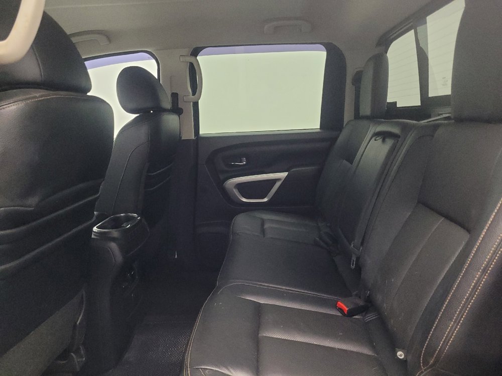 Used 2017 Nissan Titan SL image 18