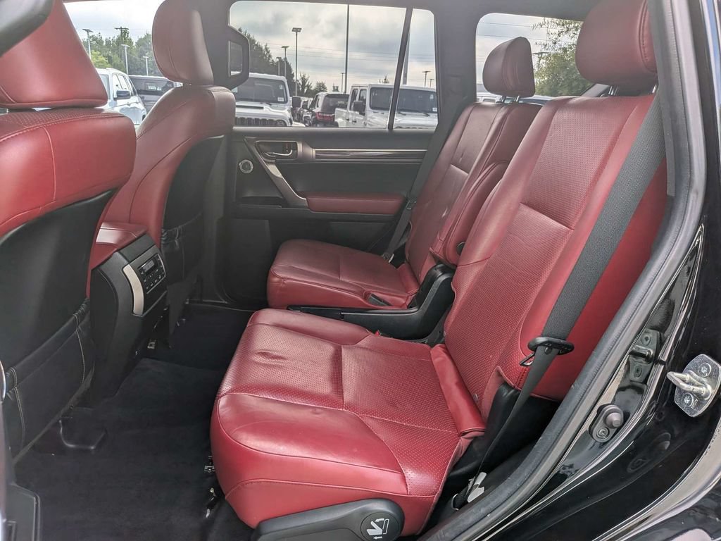 Used 2022 Lexus GX 460 Luxury w/ Sport Design Package AWD/4WD image 13