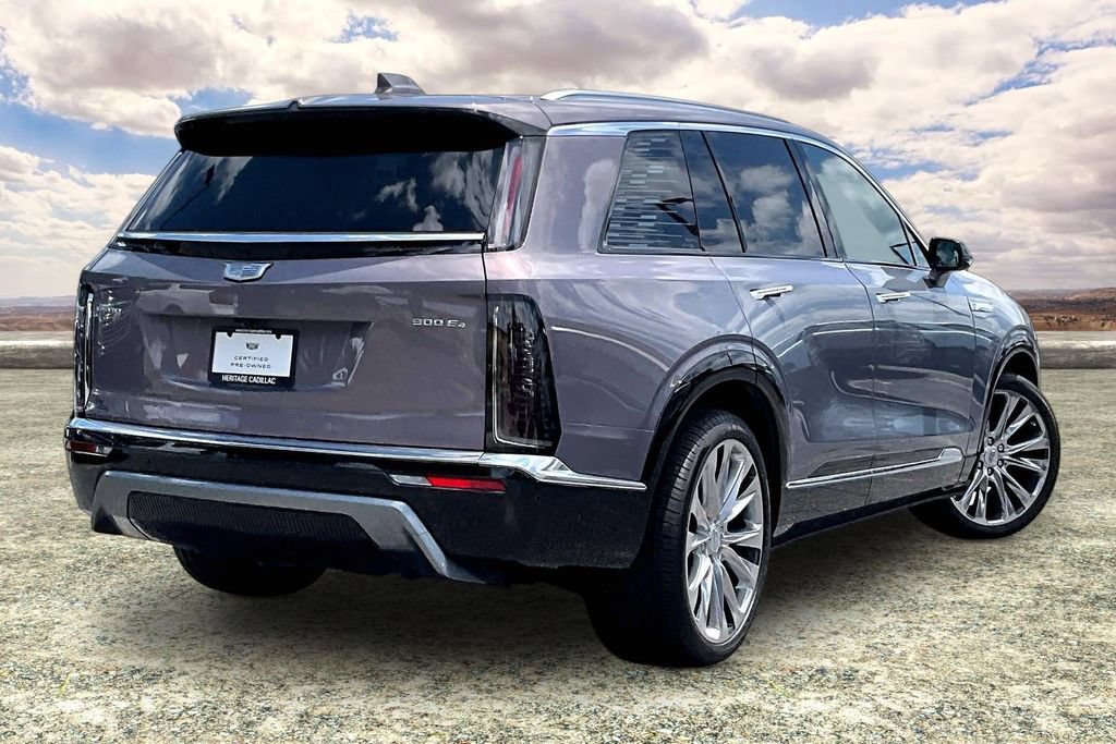 Certified 2026 Cadillac Vistiq Premium Luxury AWD/4WD image 5